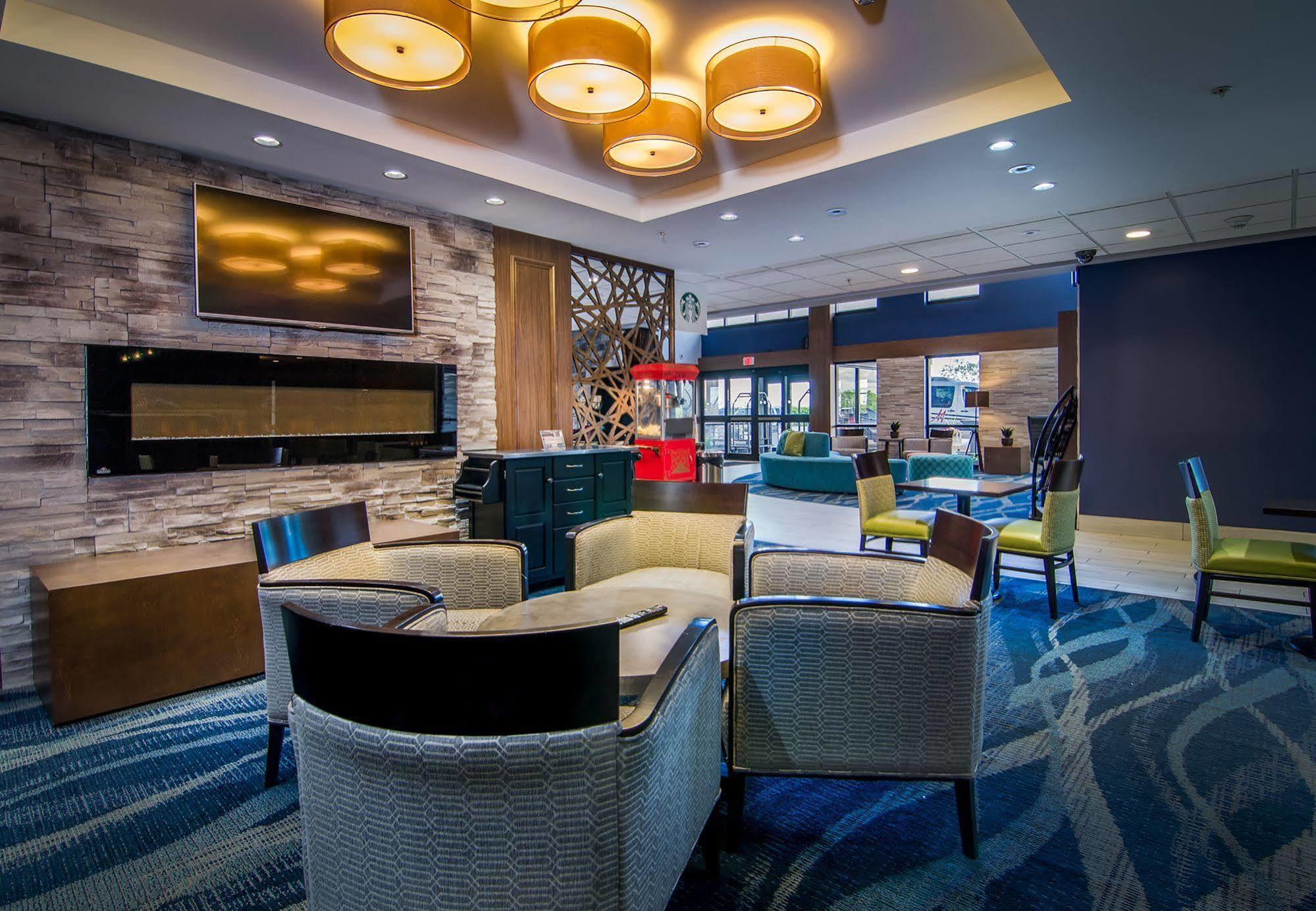 Holiday Inn & Suites Syracuse Airport - Liverpool By Ihg Exterior photo